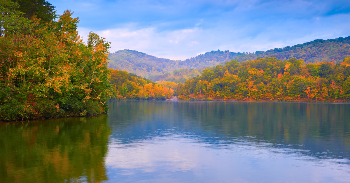landscape photo of lake and mountains in Prestonsburg, Kentucky